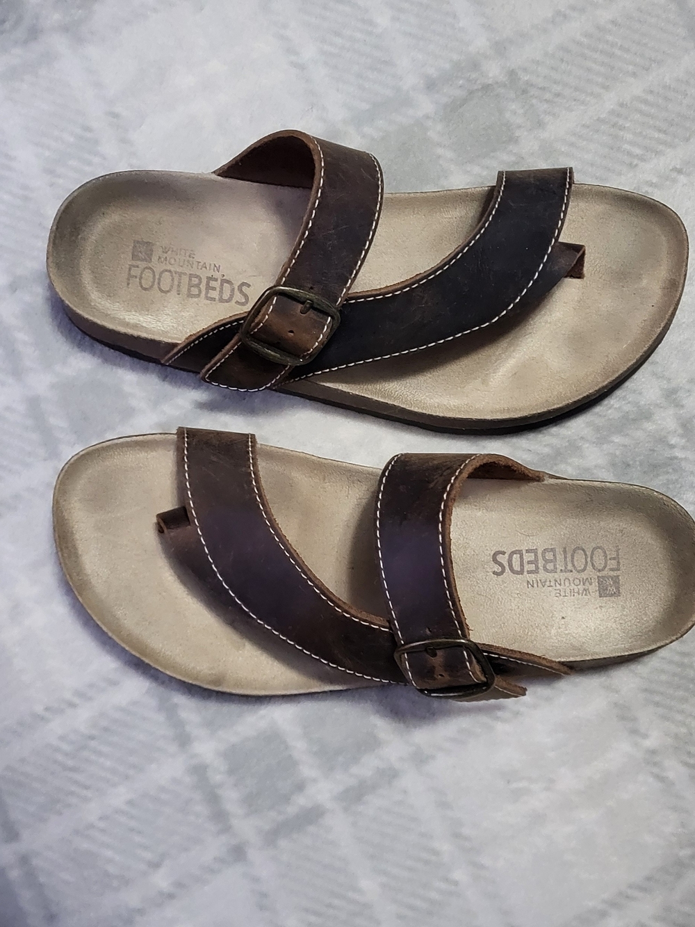 White Mountain Brown Leather Buckle Toe-Loop Sandals Sz 6M